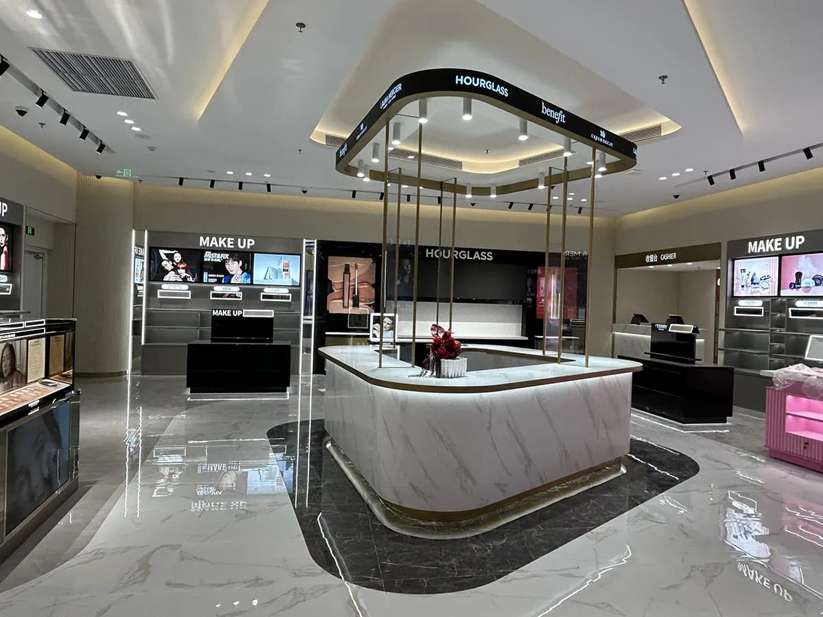 自制柜·三亚免税城综合店(护肤彩妆) — 项目照片 1