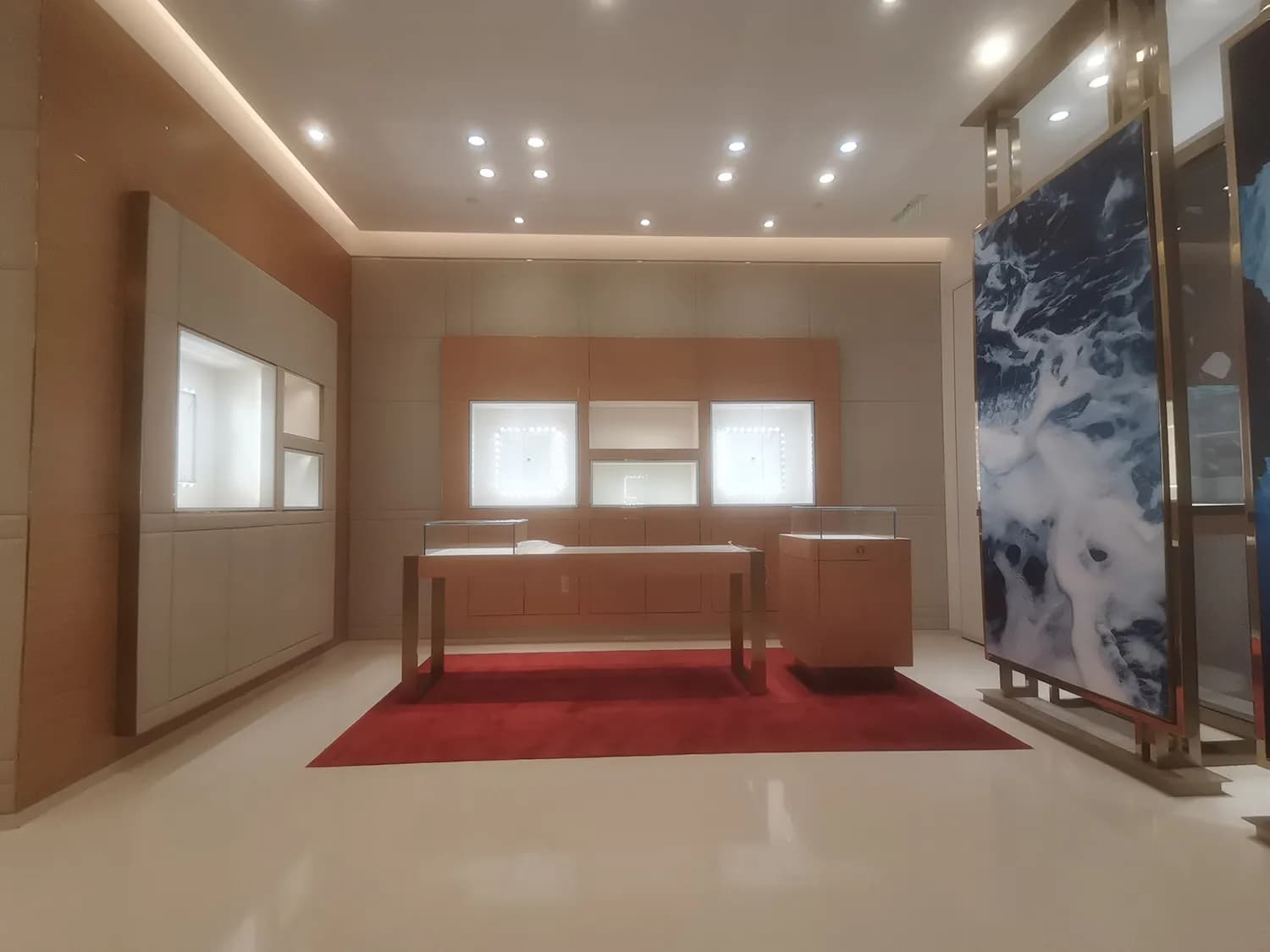 OMEGA 品牌展柜制作 — 项目照片 5