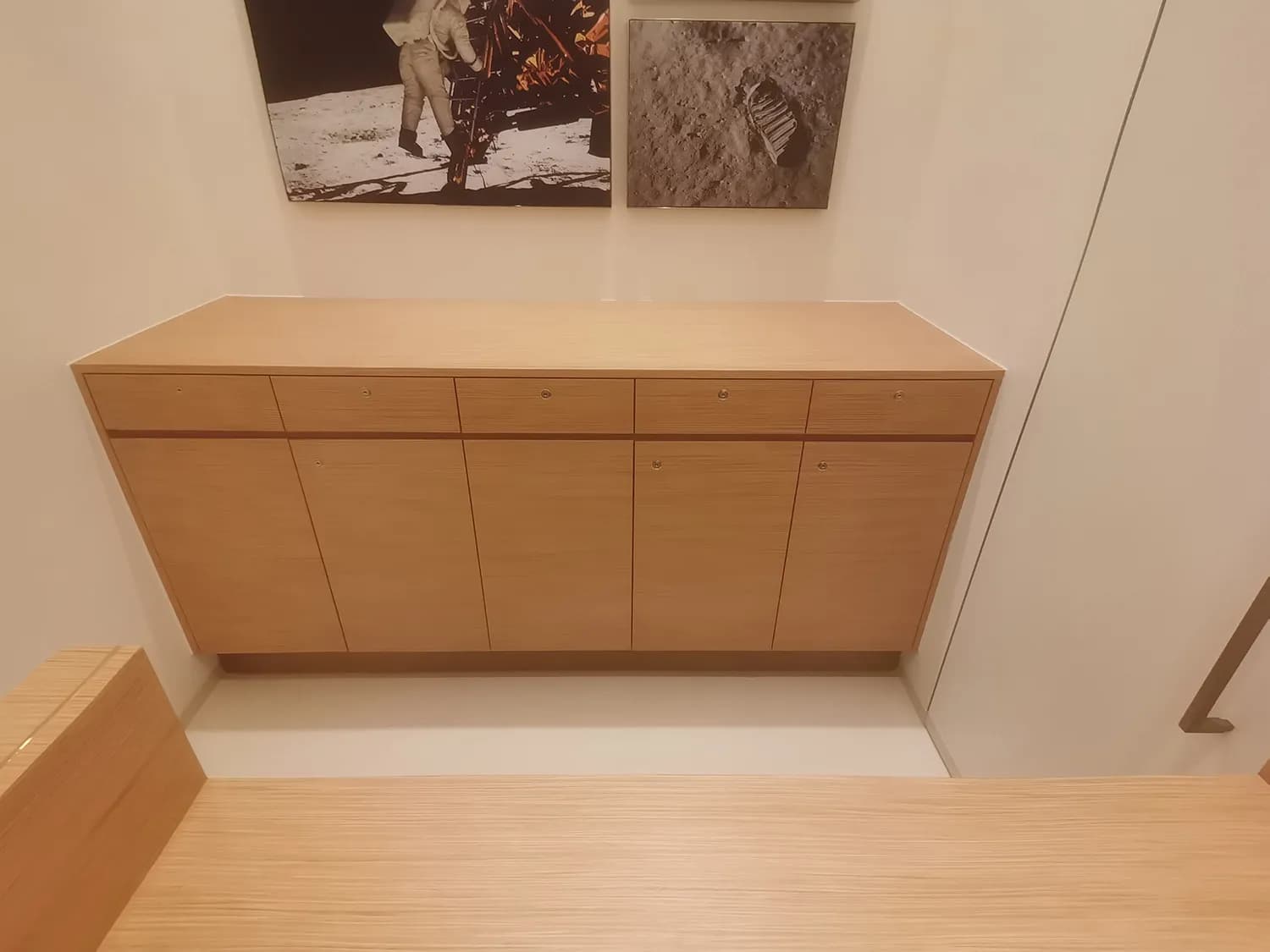 OMEGA 品牌展柜制作 — 项目照片 7